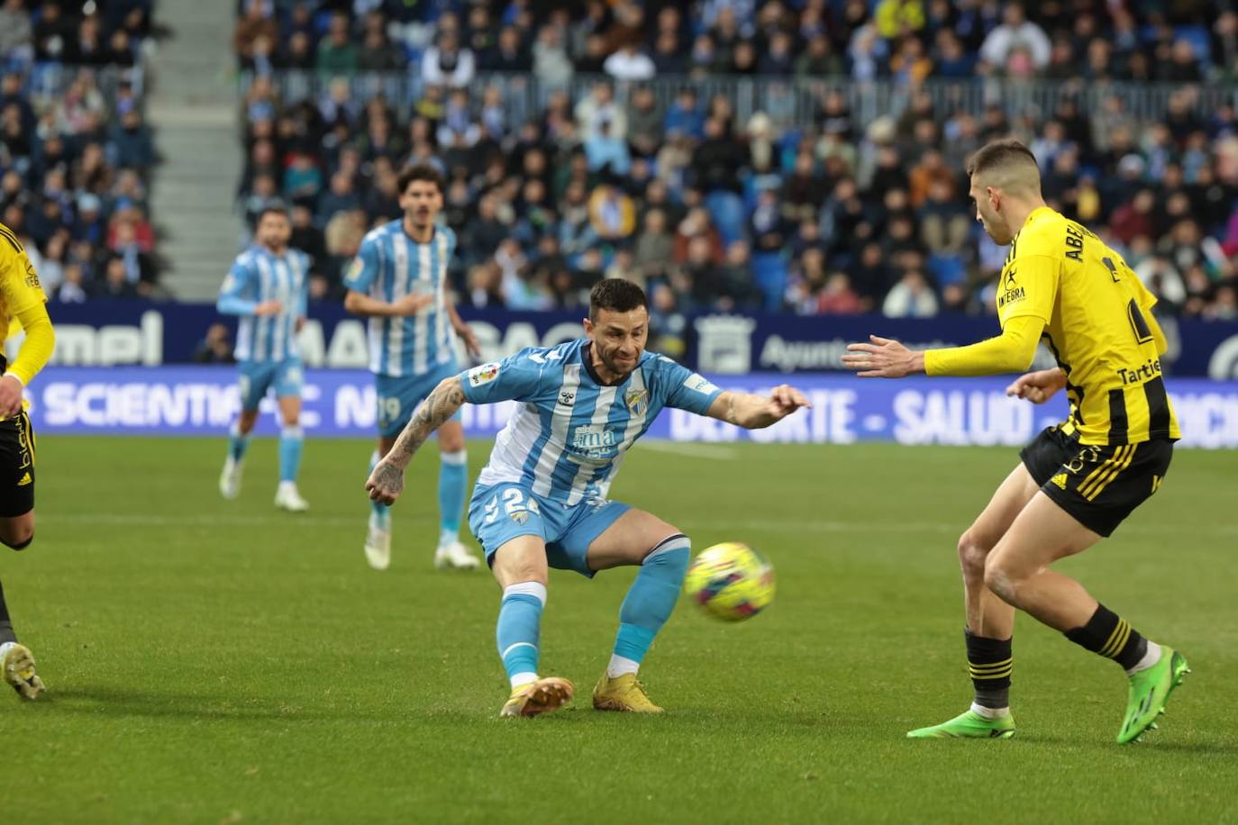 Derrota del Málaga en casa ante el Oviedo. 