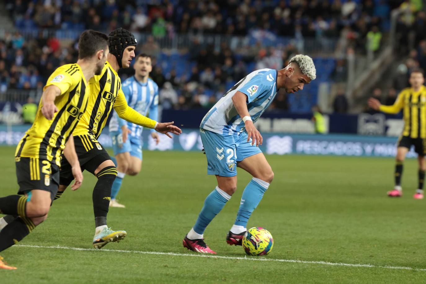 Derrota del Málaga en casa ante el Oviedo. 