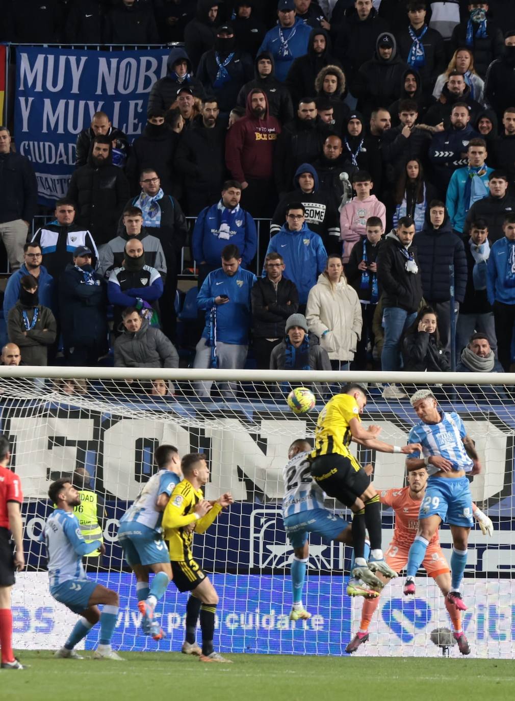 Derrota del Málaga en casa ante el Oviedo. 