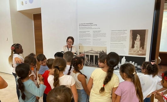 Alumnos, en una visita al Museo de Málaga. 