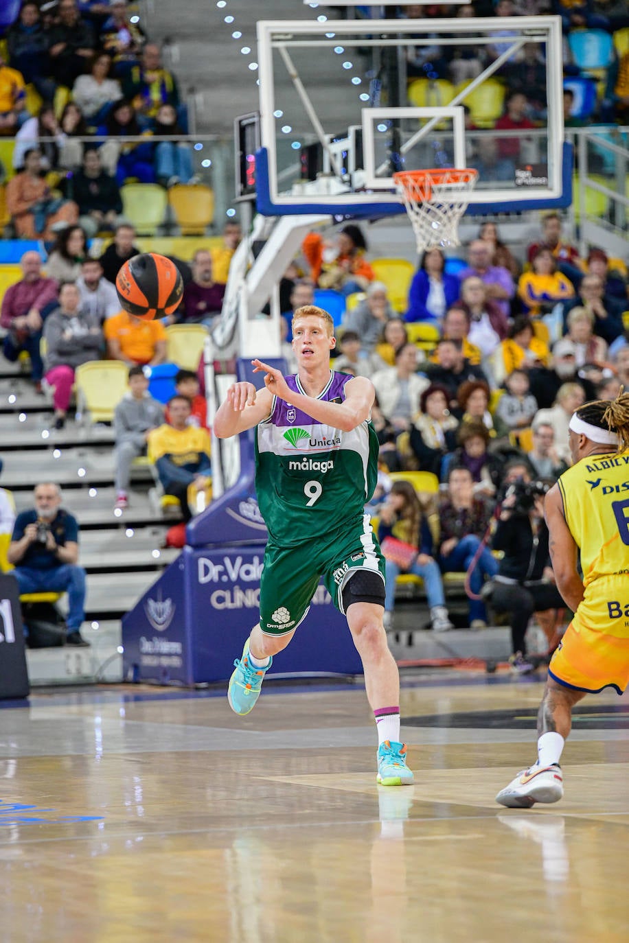 Derrota del Unicaja ante el Gran Canaria (88-70). 