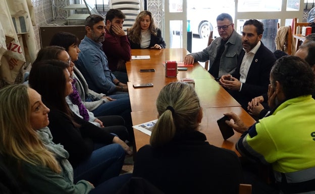 Dani Pérez y Jorge Quero, reunidos con miembros del comité de empresa de Smassa.