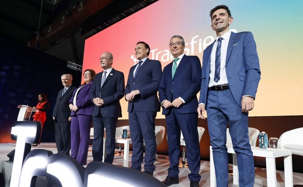 Felipe Romera, Teresa Riesgo, Francisco de la Torre, José Carlos Gómez Villamandos, Francisco Salado y Salvador Coll, hoy en la inauguración del Foro Transfiere. 