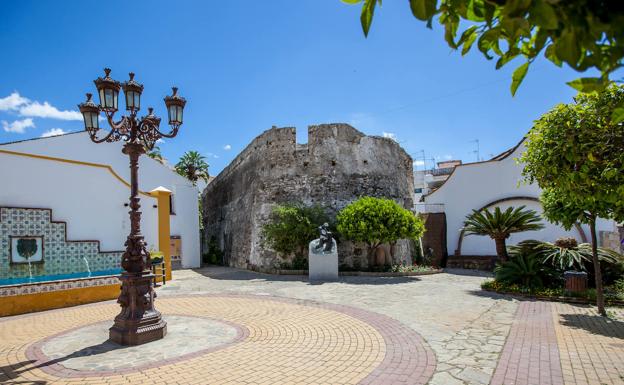 En el centro histórico aún se conservan restos del castillo de San Luis.