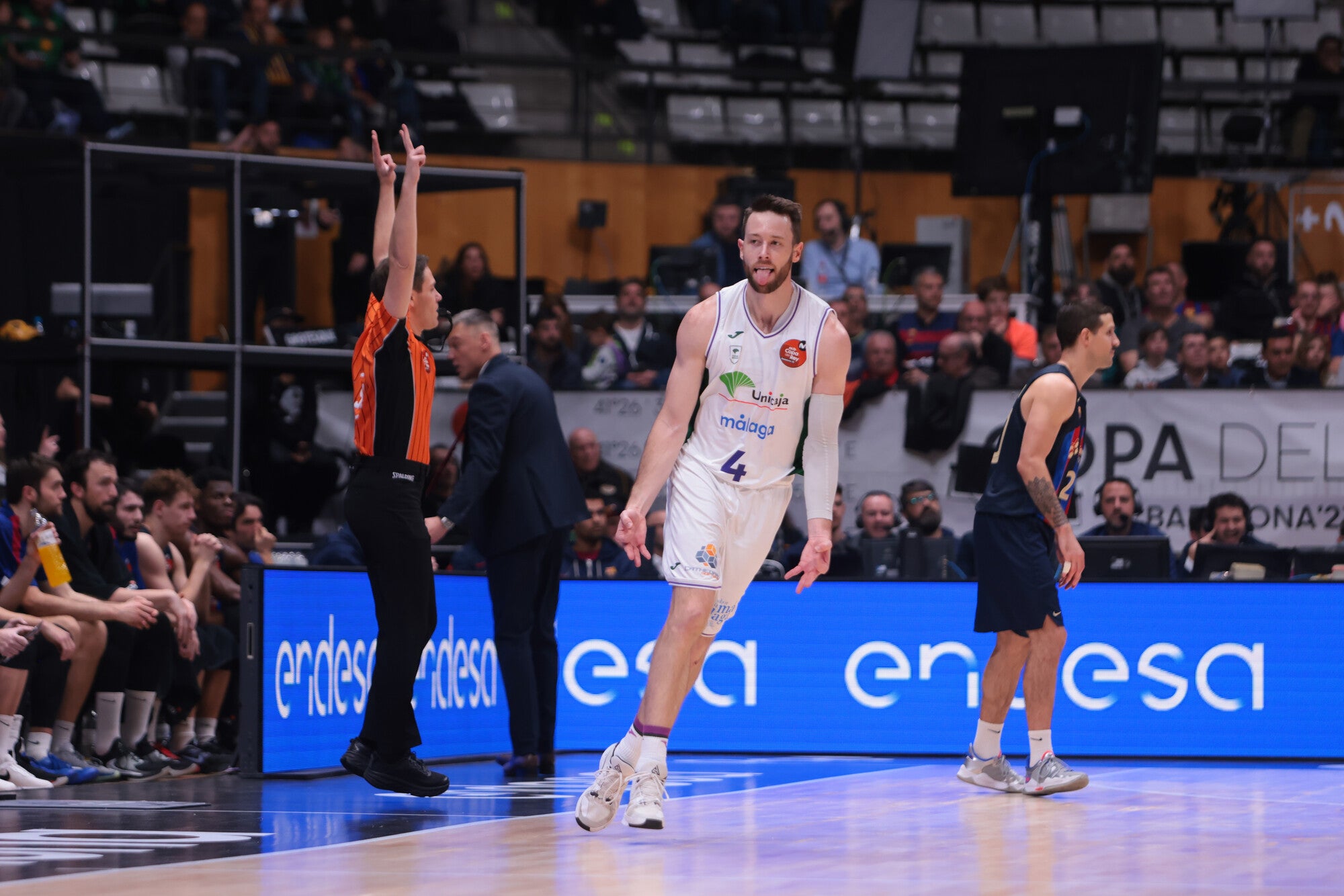 Fotos: La alegría del Unicaja tras eliminar al Barcelona