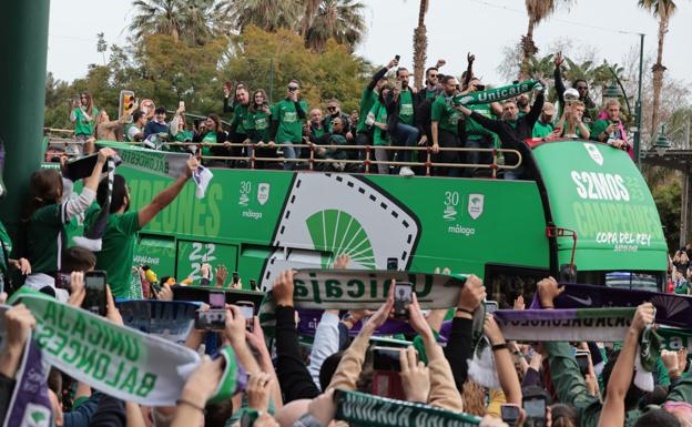 Así contamos la celebración del título de Copa del Unicaja por las calles de Málaga