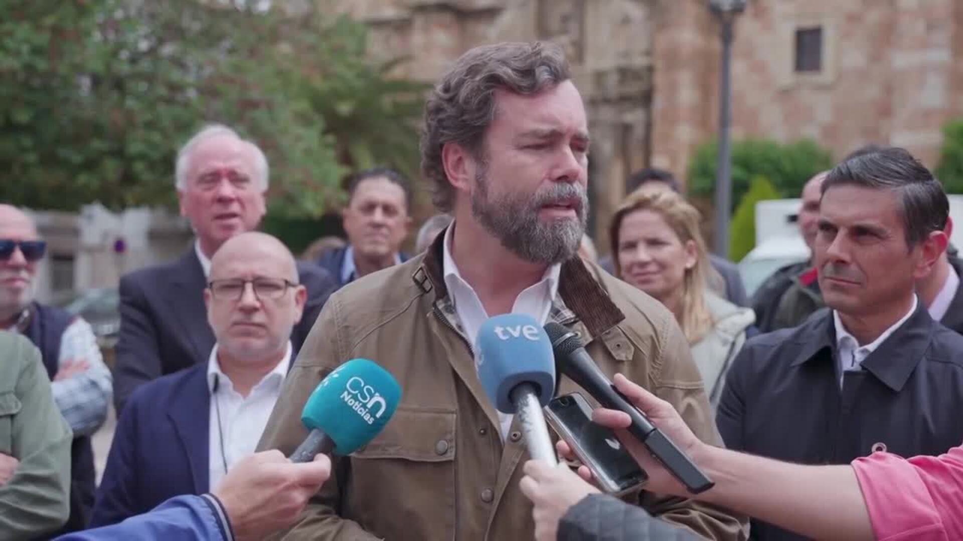 Vox dice que "la izquierda y Marruecos" ponen en jaque la democracia con la compra de votos