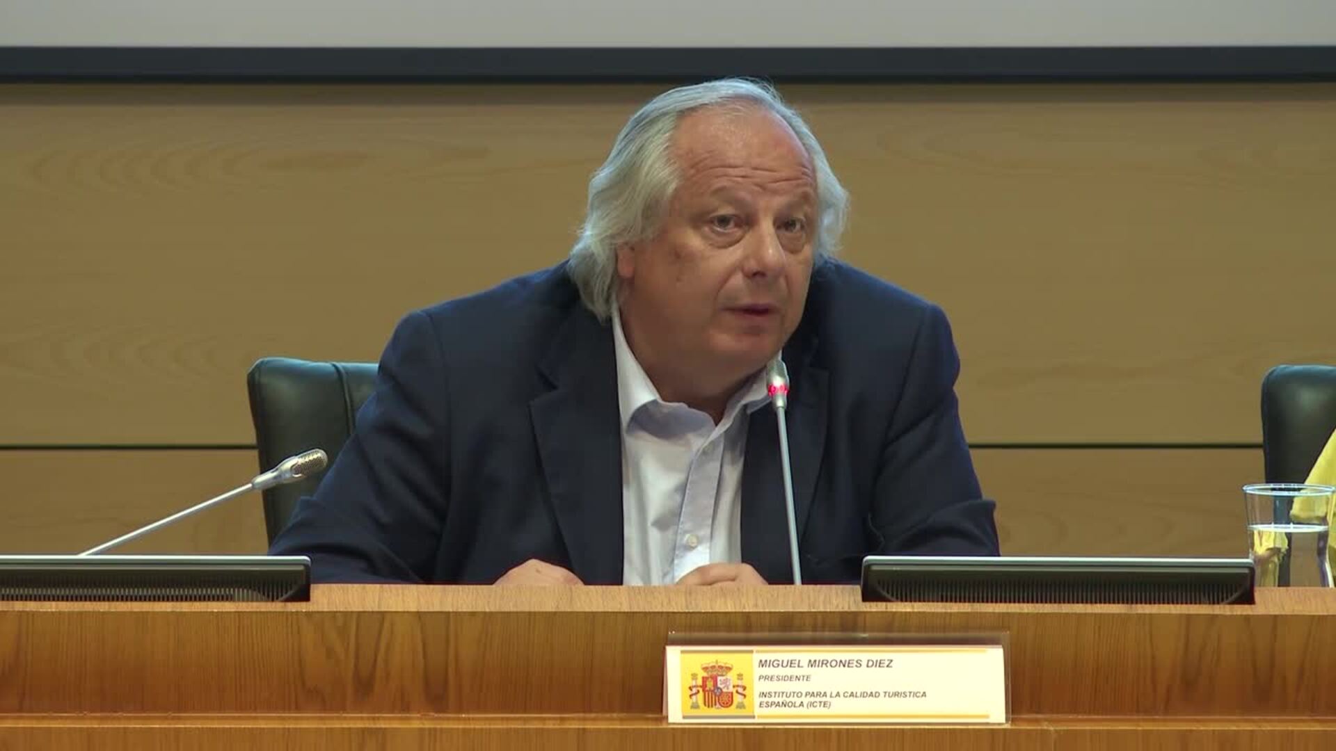 Mirones: "Para poder impartir una identificación debe estar homologada por ENAC"