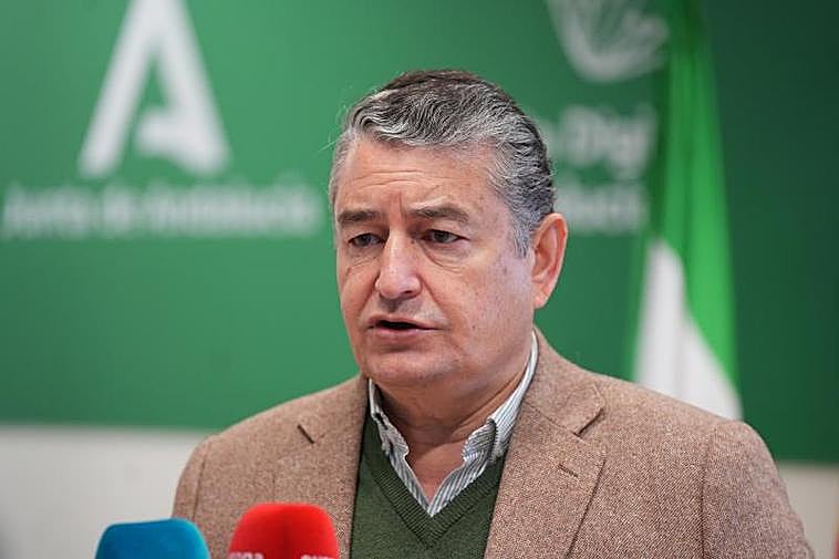 El consejero de la Presidencia, Interior, Diálogo Social y Simplificación Administrativa, Antonio Sanz.