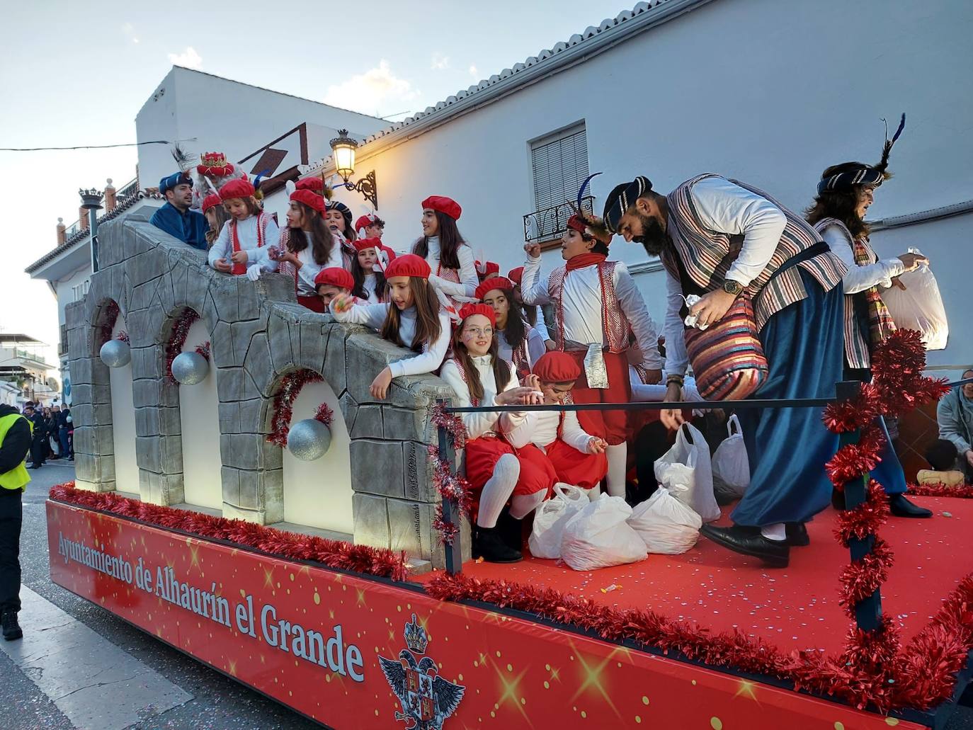 Sus Majestades de Oriente, a su paso por Alhaurín el Grande