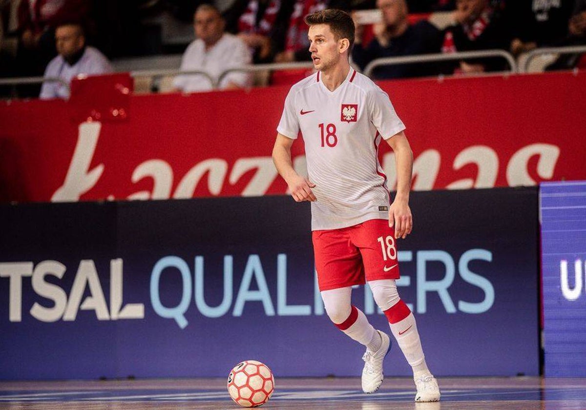 Jakub Raszkowski, con la selección polaca.