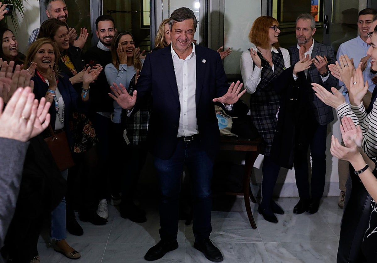 Teo López, en el Rectorado de la UMA, en la noche del pasado 12 de diciembre, tras ganar las elecciones.