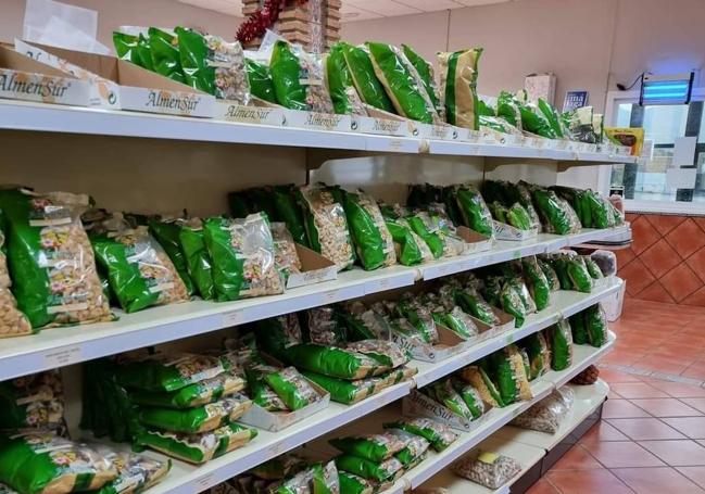 Frutos secos en Almensur, en Estación de Cártama.