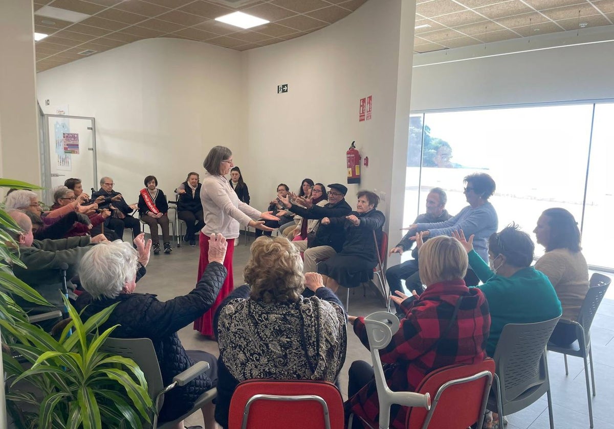 Desde la Asociación Botika, en Casares, trabajan con personas mayores para atención cognitiva y programas de neurorehabilitación.