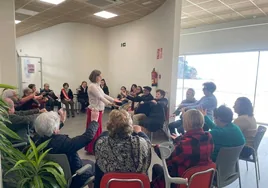 Desde la Asociación Botika, en Casares, trabajan con personas mayores para atención cognitiva y programas de neurorehabilitación.