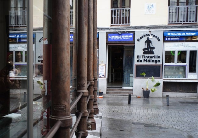 El Tinterillo está en la plaza de San Miguel.