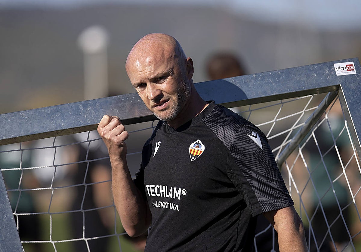 El entrenador del Castellón, el neerlandés Dick Schreuder.