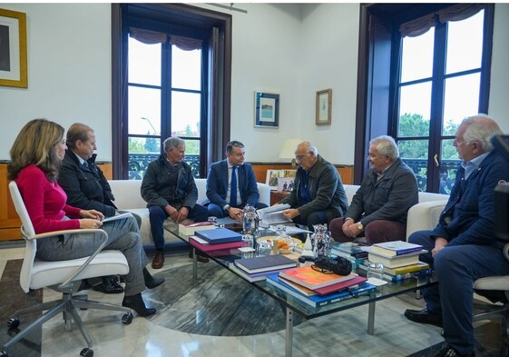 Antonio Sanz, este viernes, en la reunión con la Asociación Andaluza de Escuelas Taurinas.