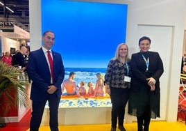 El alcalde de Benalmádena junto a las alcaldesas de Fuengirola y Torremolinos en Matka, en Helsinki.