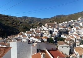 Vista panorámica del casco urbano de El Borge, con 925 habitantes empadronados.