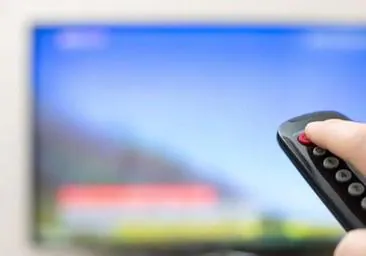 Las ofertas flash de MediaMarkt liquidan precios en smart TVs si tu antigua  tele no funciona con el apagón TDT, consolas o portátiles