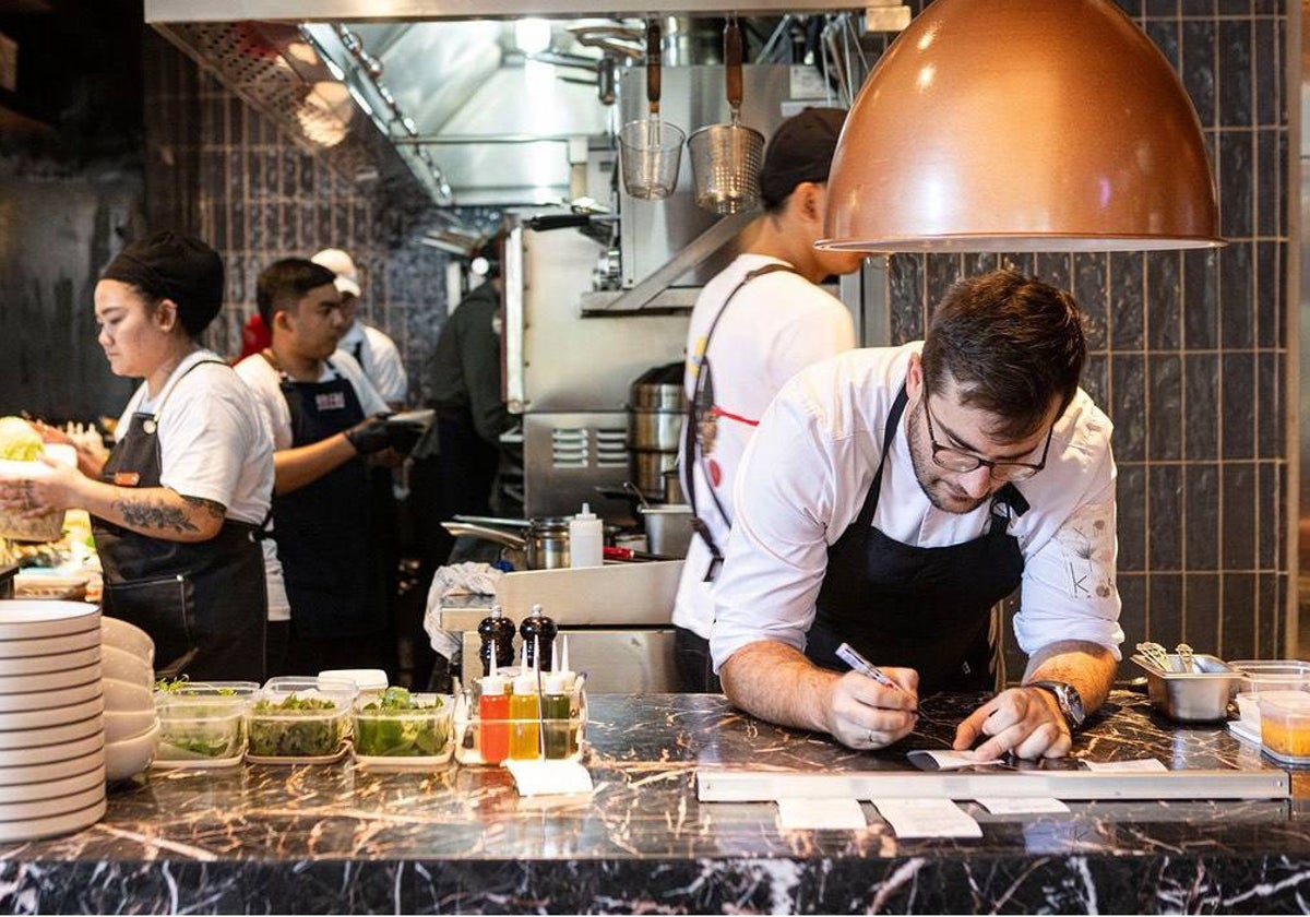 Fernando Alcalá, en la cocina de Bolero.