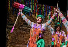 Comparsa 'La coplera' durante la última preliminar del carnaval.