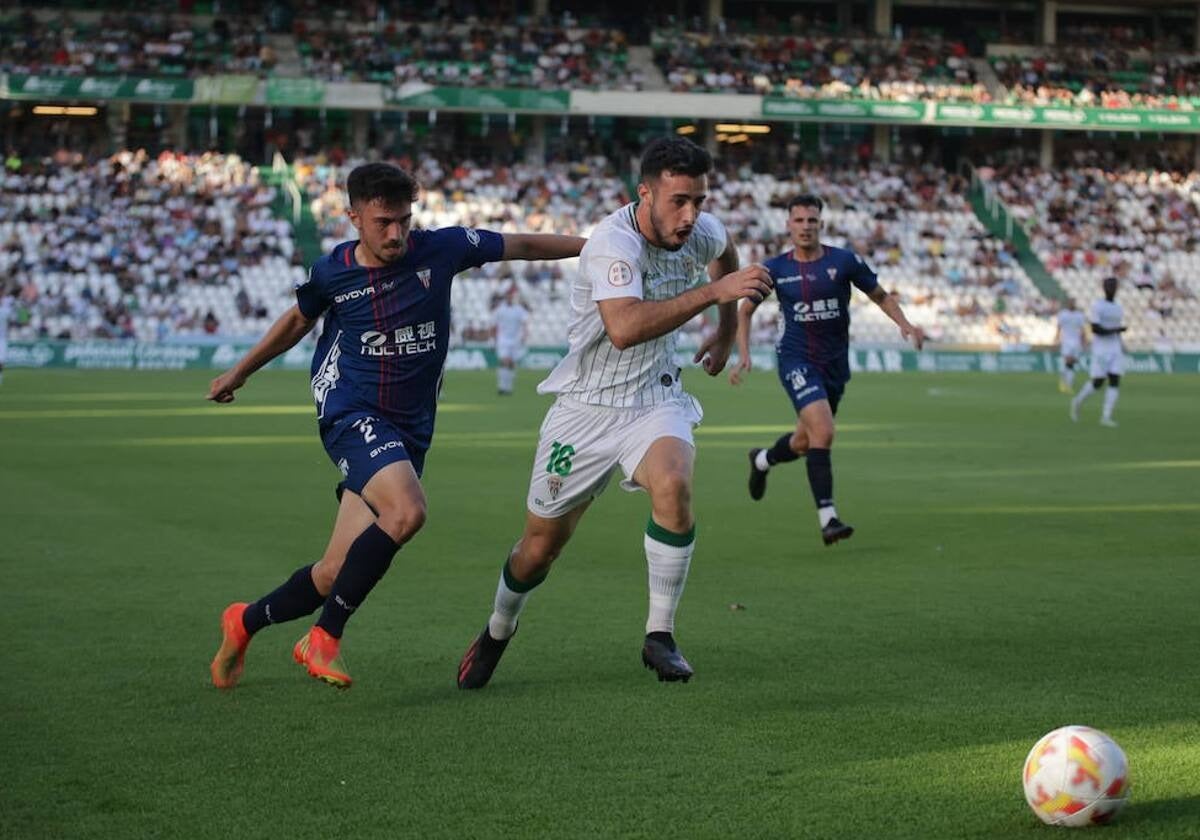 Carlo Puga en un partido de su etapa con el Córdoba.