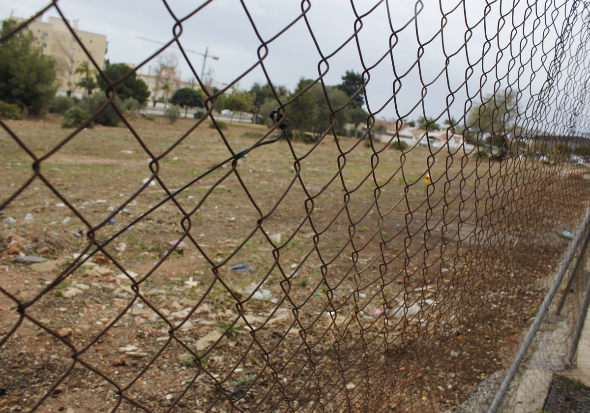 Terrenos reservados para el futuro Palacio de Justicia. en el Camino del Pinillo, a la altura de Ángel Carazo.