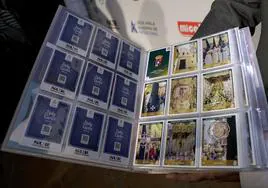 Álbum de cromos de la Semana Santa de Málaga HolyCards.