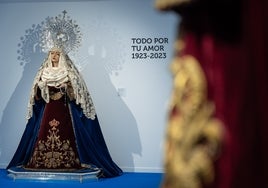 Antigua talla de la Virgen del Amor que ofrece la exposición.