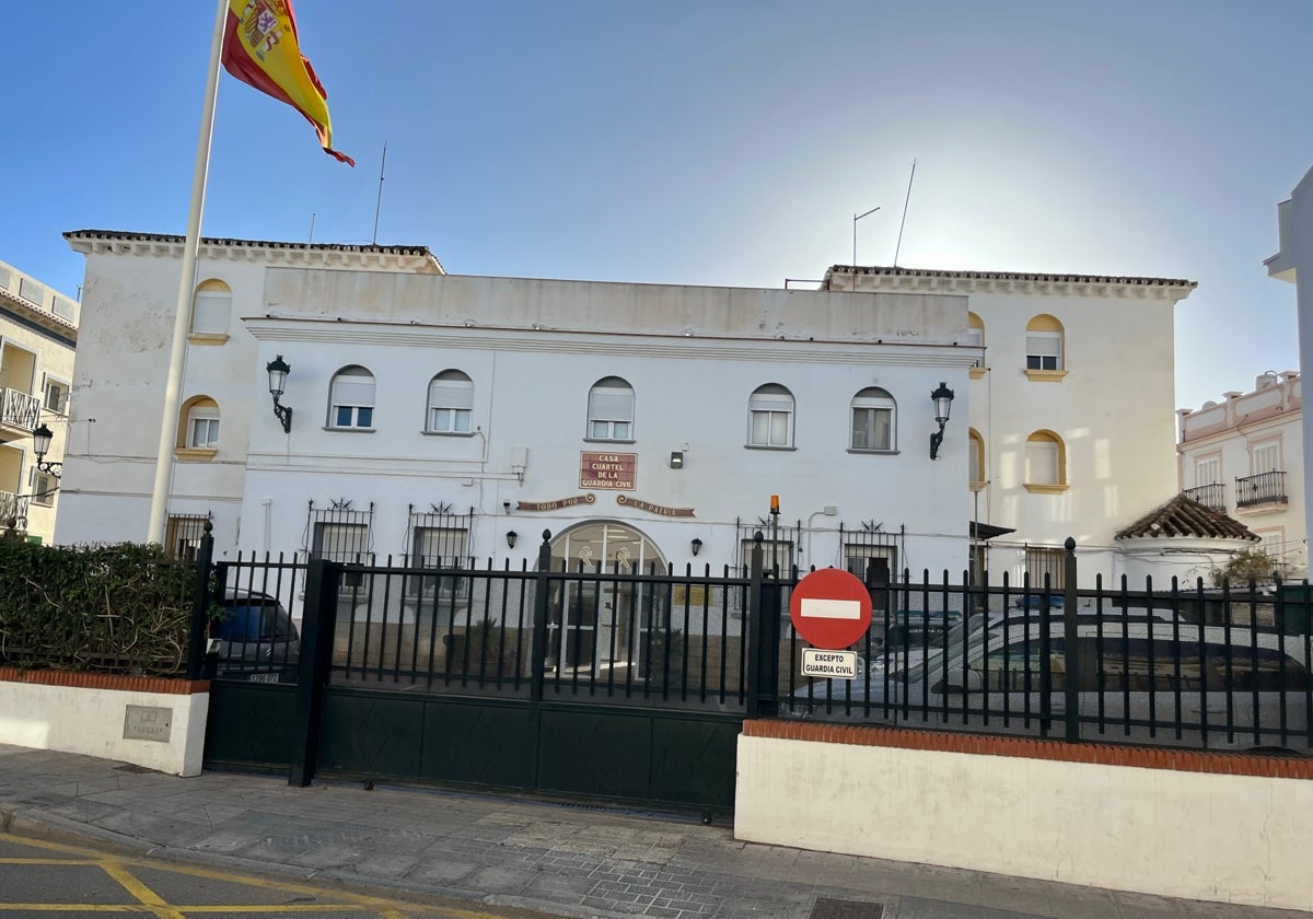 Imagen del cuartel de la Guardia Civil de Nerja, que se ha encargado de la operación.