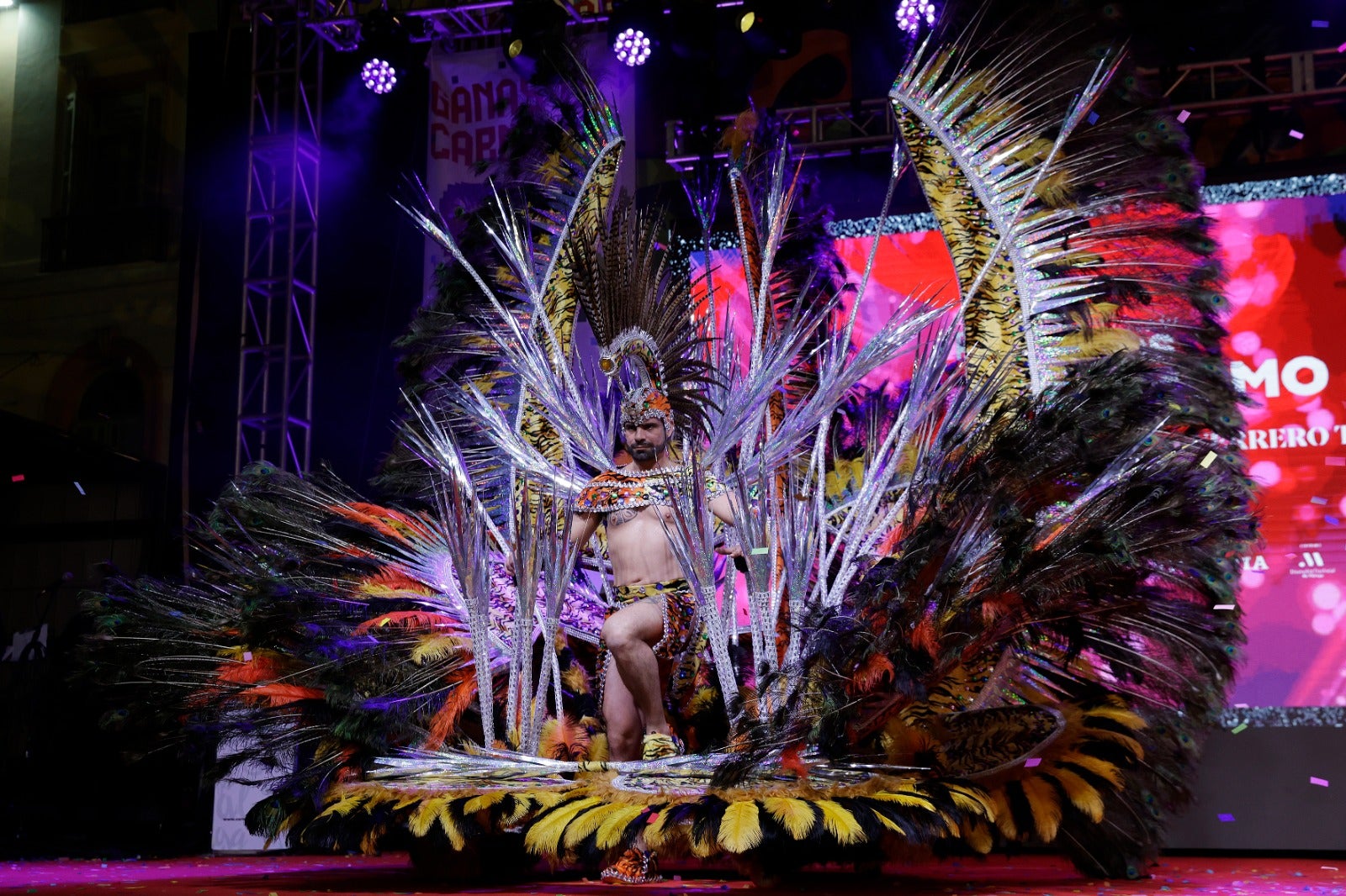 El Carnaval de Málaga se traslada a la calle con el pregón y la elección de los Dioses