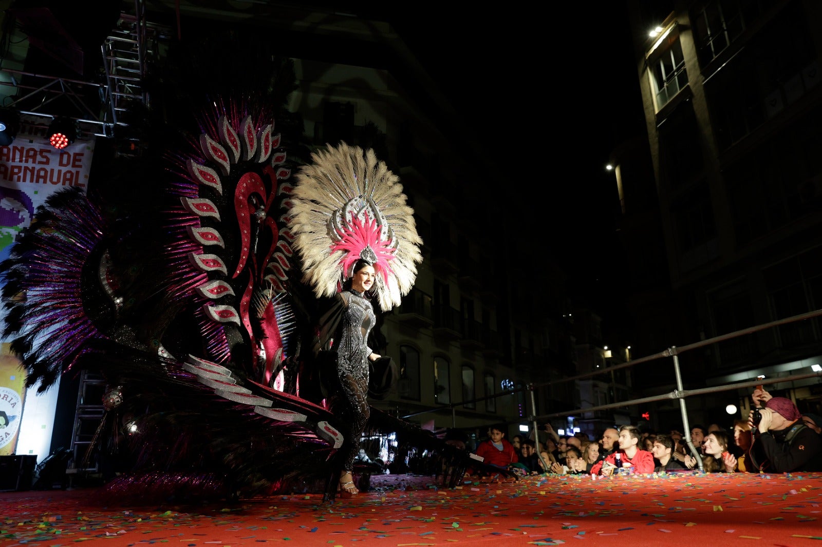 El Carnaval de Málaga se traslada a la calle con el pregón y la elección de los Dioses