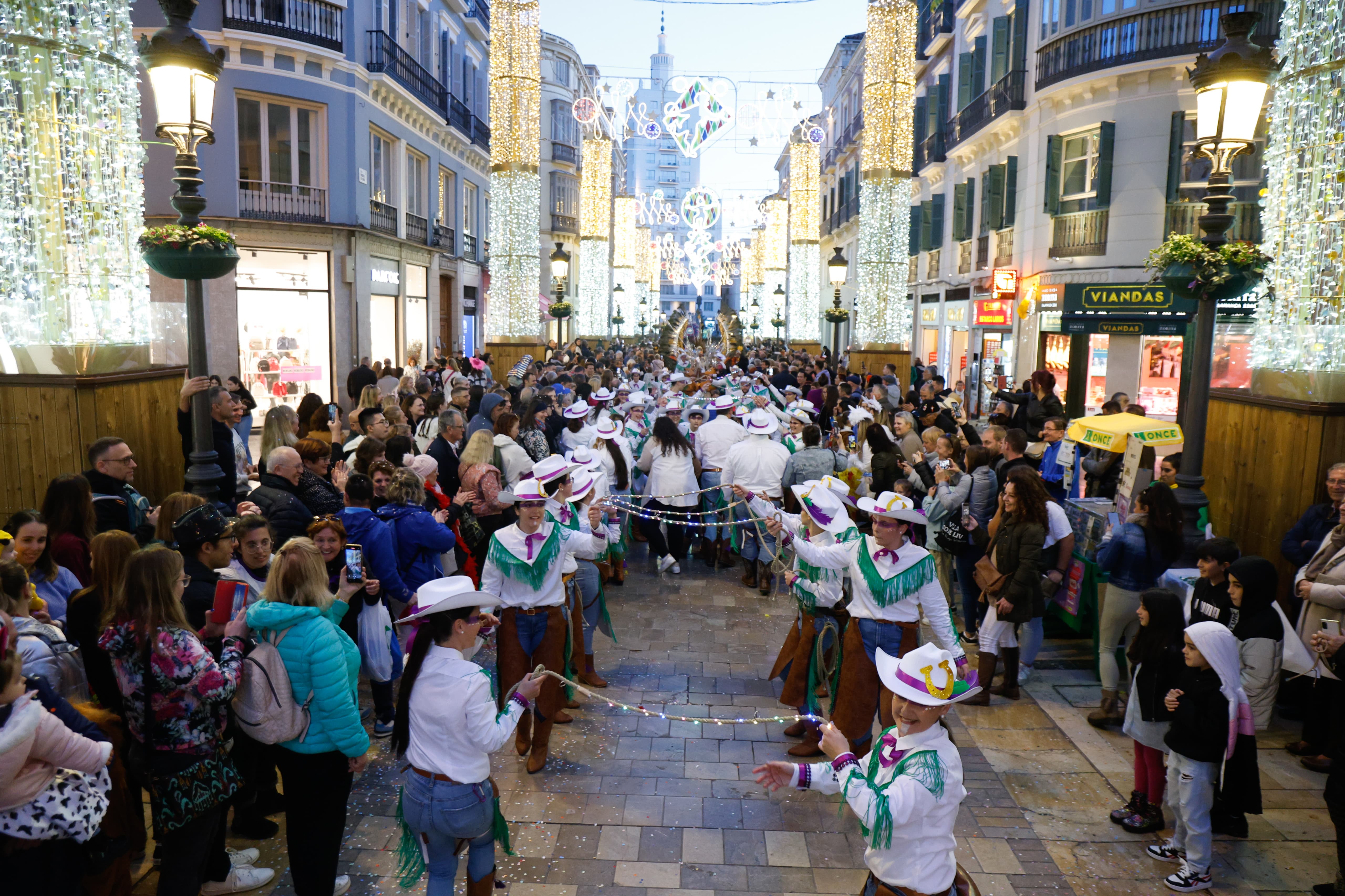 Las mejores imágenes del desfile del Carnaval de Málaga 2024