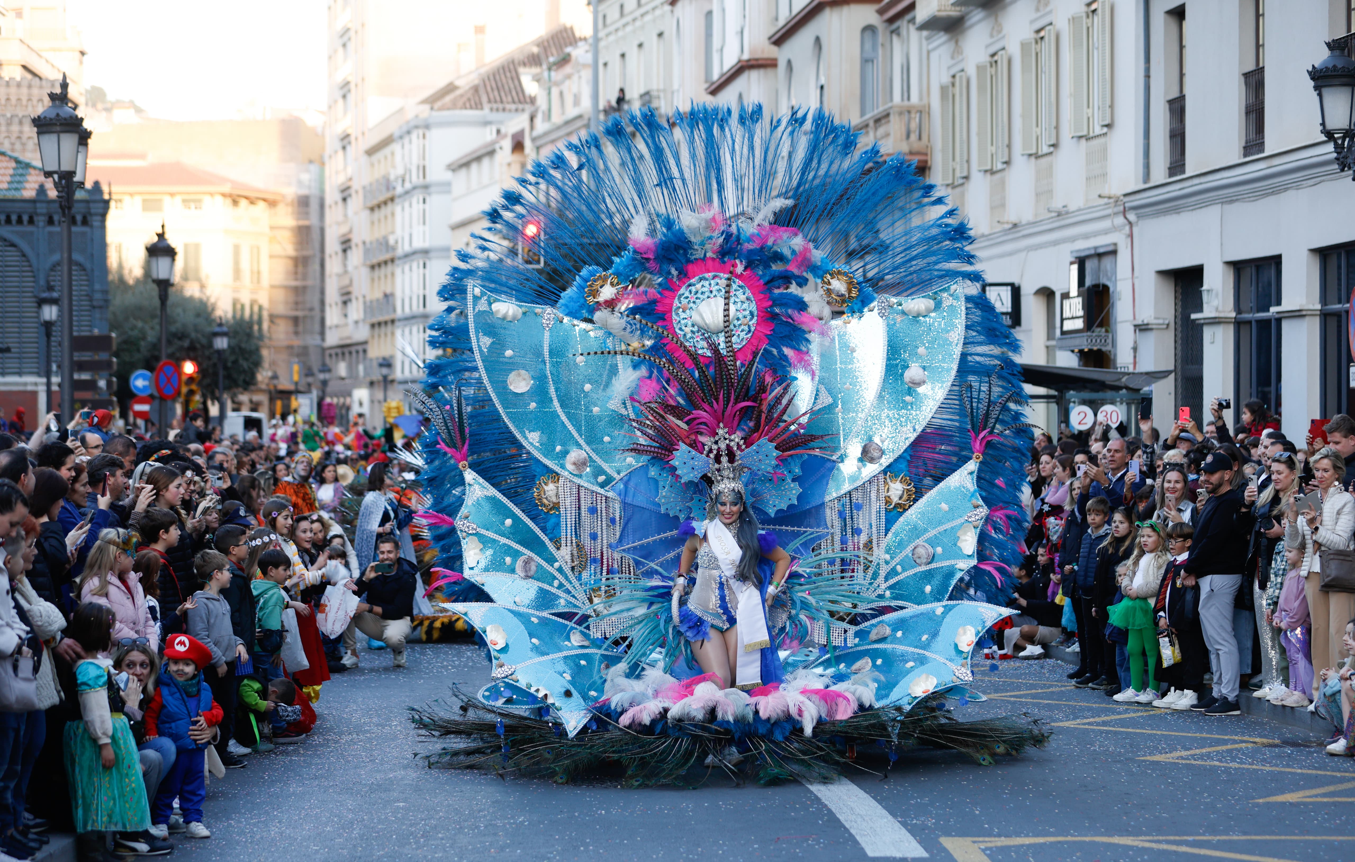 Las mejores imágenes del desfile del Carnaval de Málaga 2024