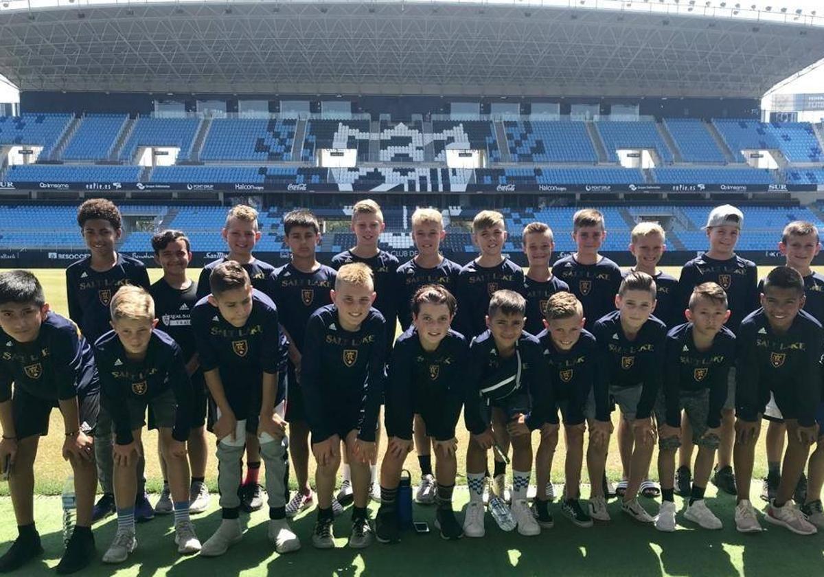 Jóvenes integrantes del club Avalanche de Salt Lake City (Utha, Estados Unidos) en una visita a La Rosaleda en 2019.