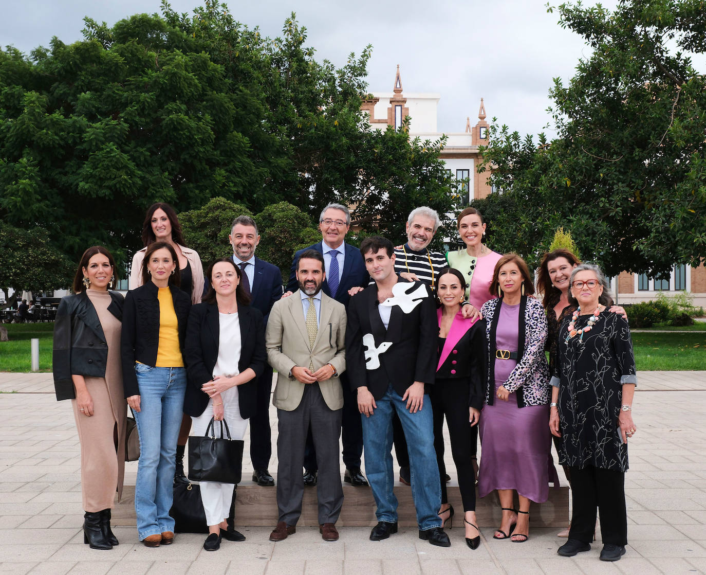 El jurado del programa, con miembros de la Corporación Municipal y la Diputación.