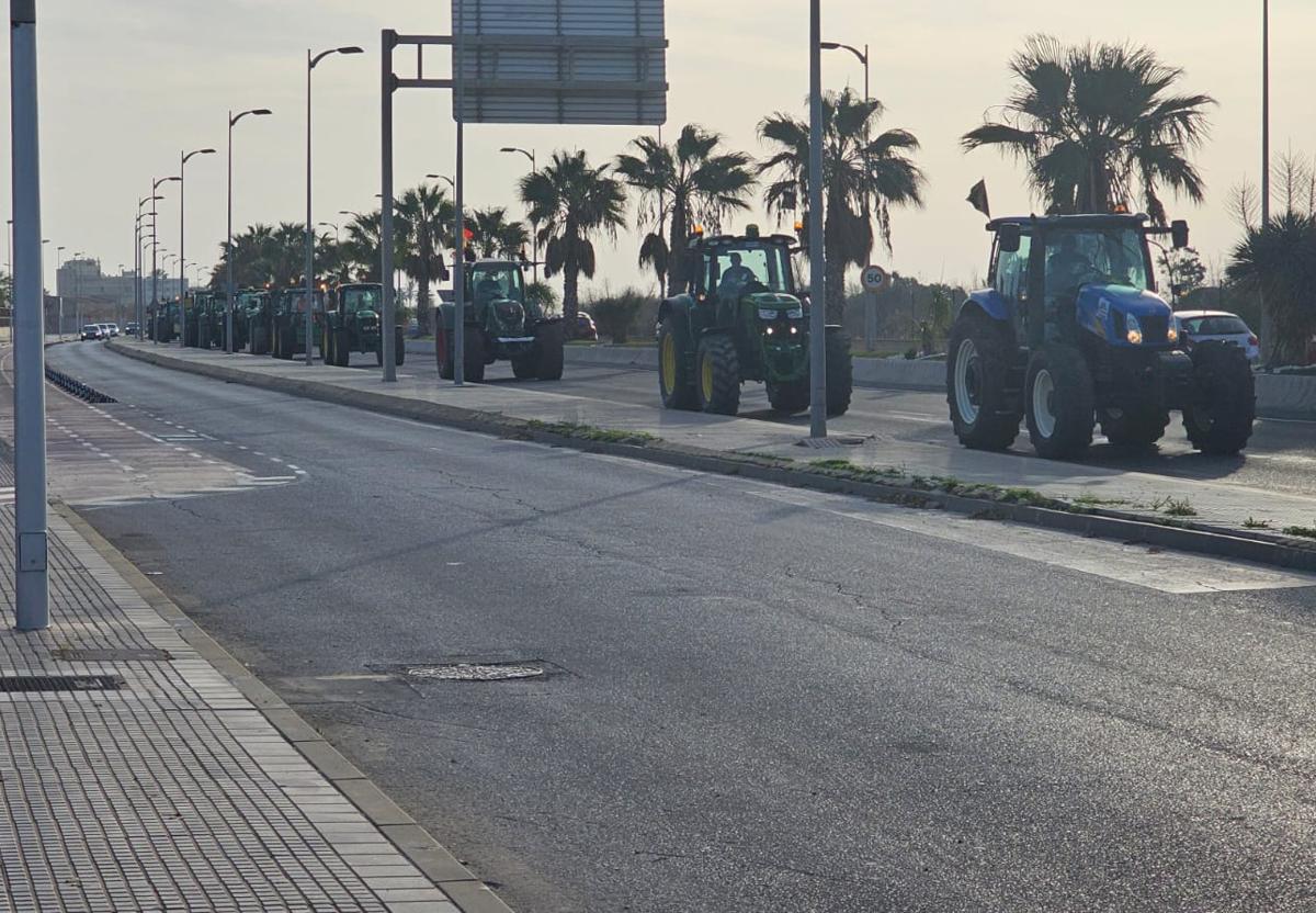 La protesta de los agricultores se desinfla en Málaga: los tractores abandonan el Centro