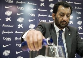 El jeque Al-Thani, en la sala de prensa de La Rosaleda.