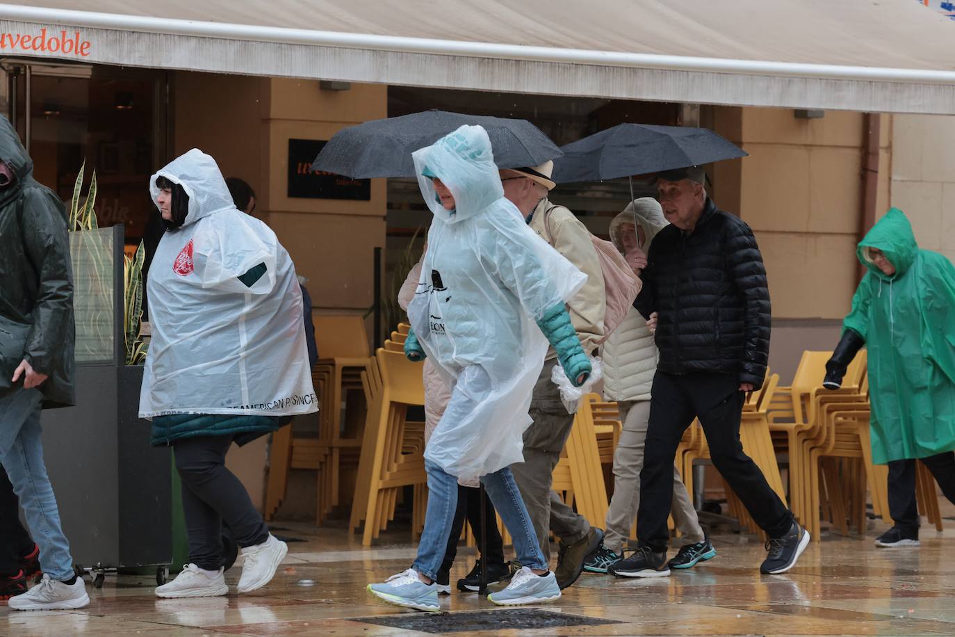 La esperada lluvia llega a Málaga