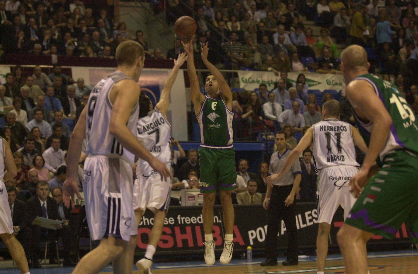 La primera Copa del Rey en el Carpena, pasó a la historia como la 'Copa de Gasol' por el gran impacto de un joven Pau, que terminó levantando el título