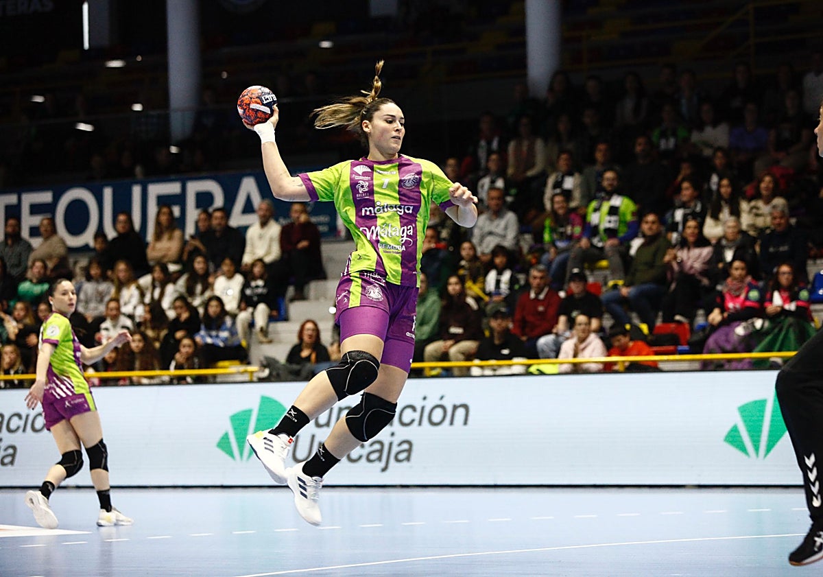 Imagen principal - El Costa del Sol gana y mantiene vivas sus opciones de pasar a cuartos de final en Europa