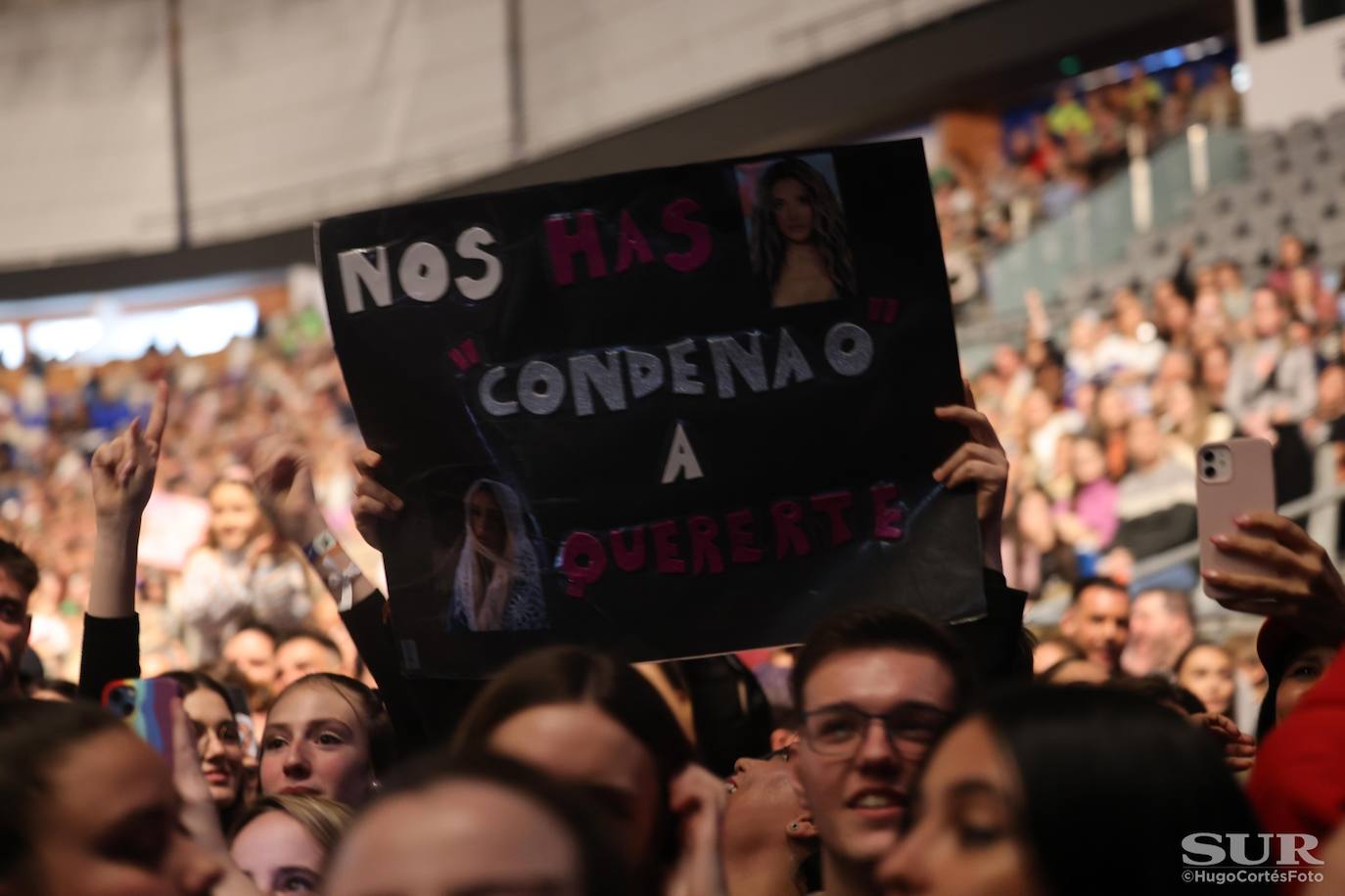 Lola Índigo pone a bailar a Málaga antes de la Copa ACB