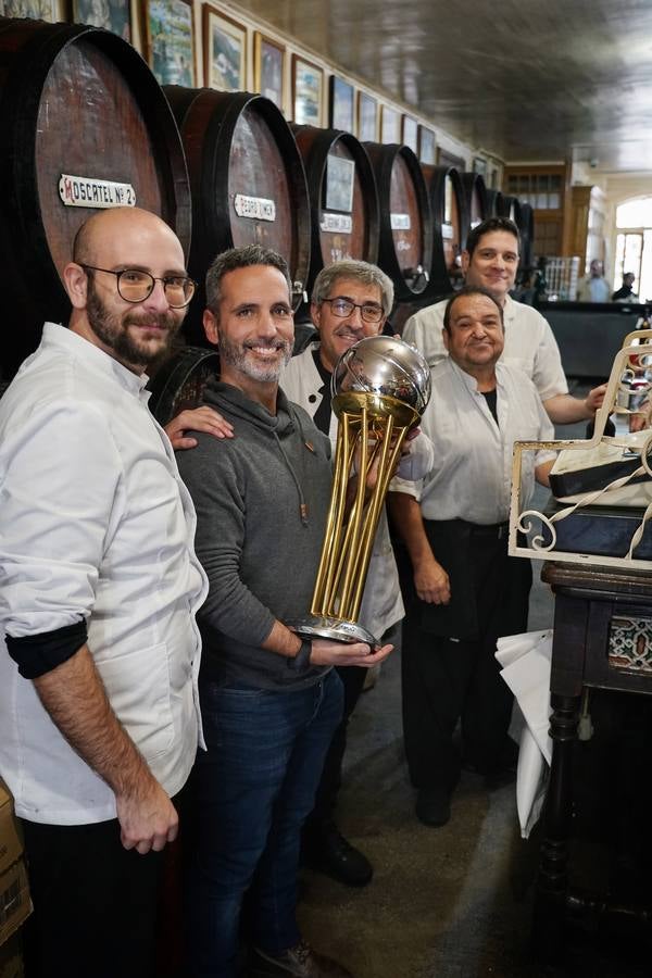 El trofeo de la Copa del Rey se pasea por Málaga