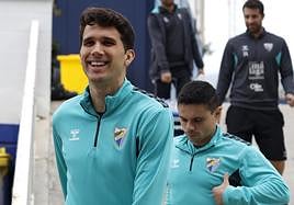 Los jugadores del Málaga Juanpe y Sangalli en un entrenamiento reciente.