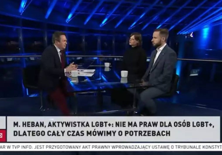 El presentador Wojciech Szelag pide disculpas al colectivo LGTBI en la televisión pública polaca.