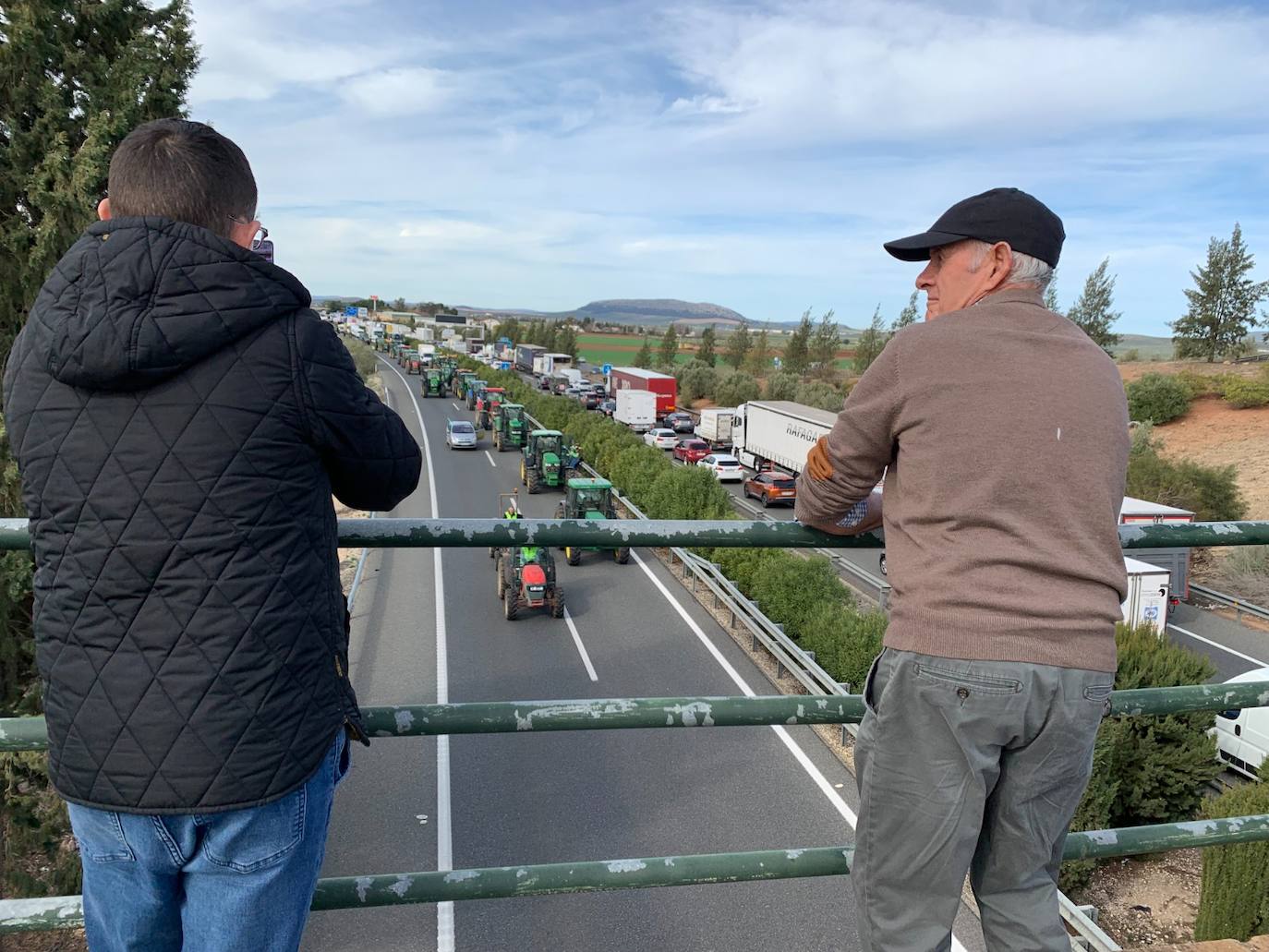 Los tractores vuelven a cortar varias carreteras en la provincia Málaga