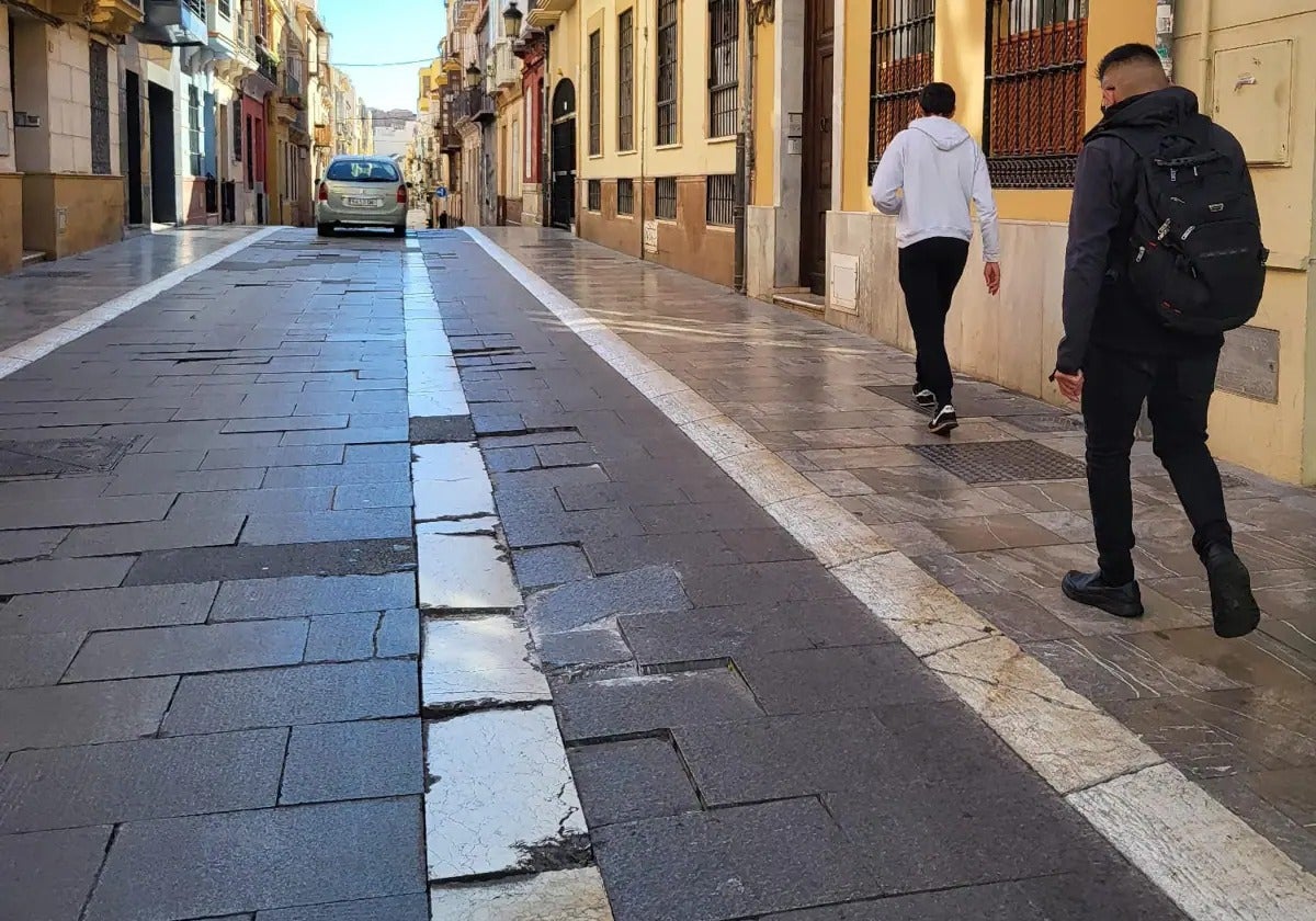 La calle del Centro de Málaga que no deja de hundirse tendrá una nueva reparación