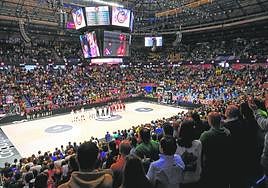 El Carpena presentó una excelente imagen, prácticamente lleno desde el primer minuto.